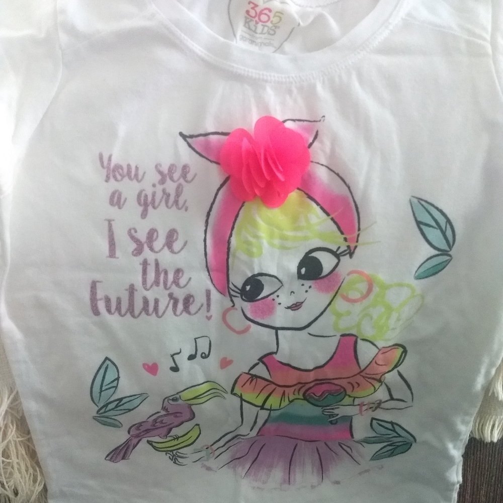 Graphic t-shirt